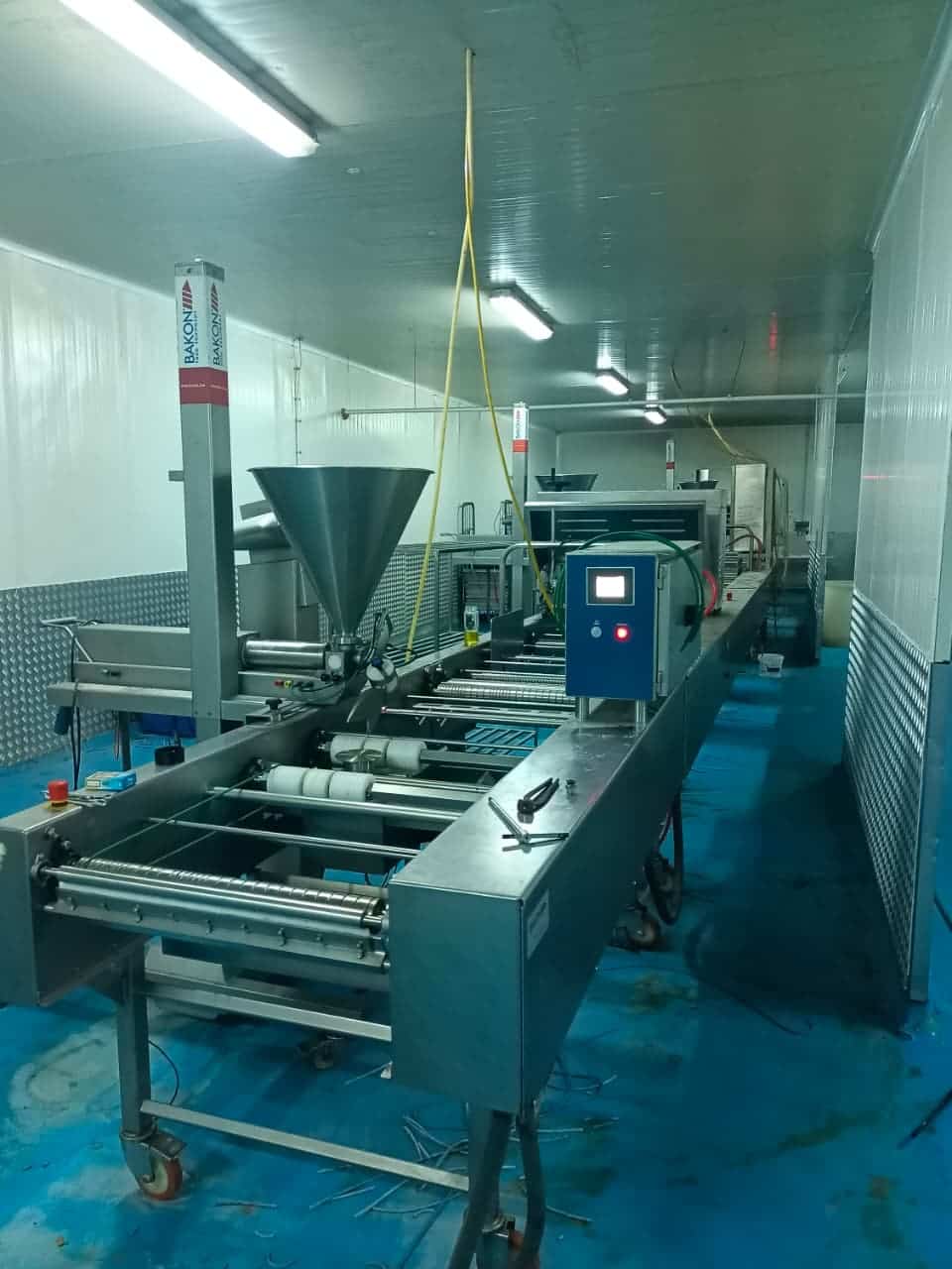 Bakon Kuchenanlage Round And Square